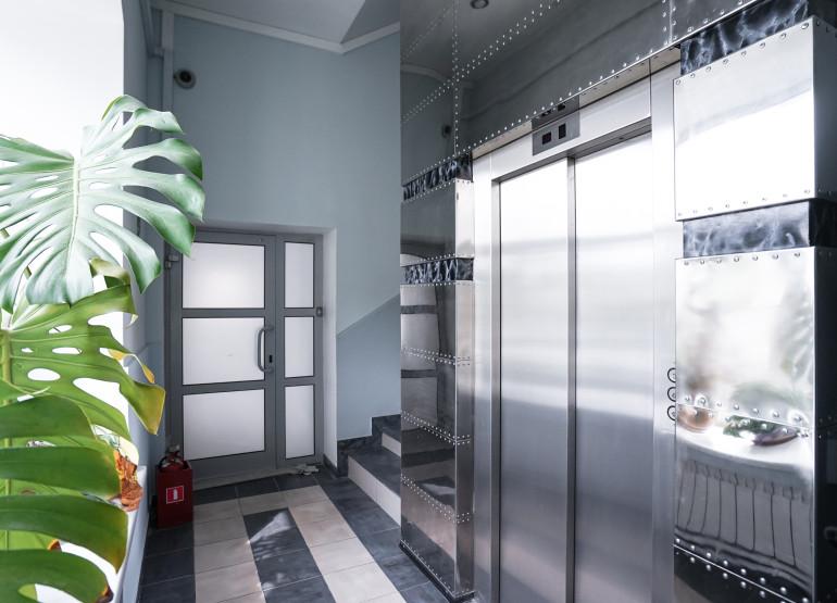 Ferrein plaza: Вид главного лифтового холла